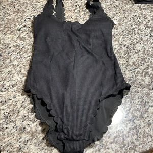 NEW Aerie Size L swimsuit one piece black